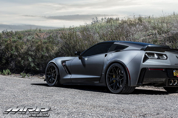 Фото дисков MRR FS01 Черный глянец на Chevrolet Corvette C7