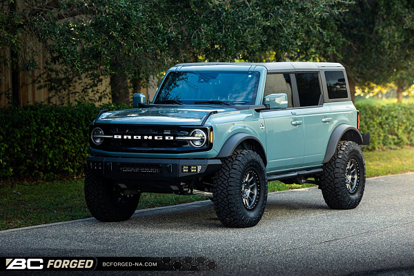 Фото дисков BC Forged RD03-BL Сатиновый тонированный лак на Ford Bronco