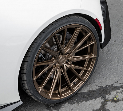 Фото дисков Vossen HF-4T на Aston Martin Vantage 4
