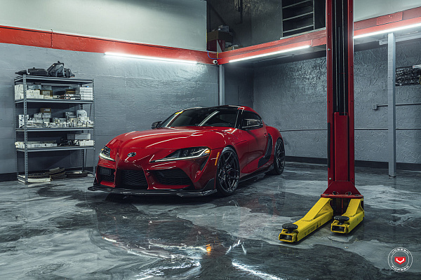 Фото дисков Vossen EVO-4R Глянцевый темный лак на Toyota Supra A90
