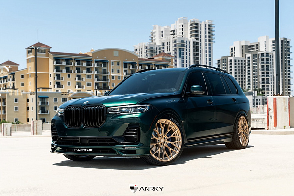 Фото дисков Anrky AN20 Сатиновая шампань на BMW X7 (G07)