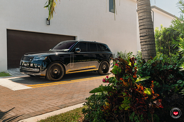 Фото дисков Vossen S17-16 Черный глянец на Range Rover V