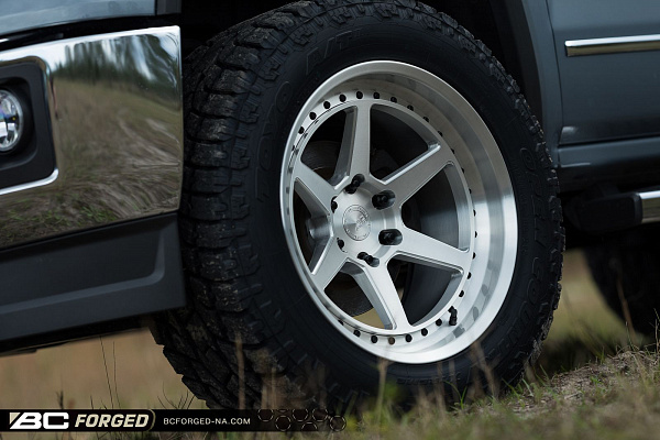 Фото дисков BC Forged LE61 // MLE61 Глянцевый лак на GMC Sierra III