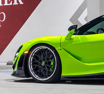 Фото дисков Strasse Wheels SV10M Deep Concave FS на McLaren 720S