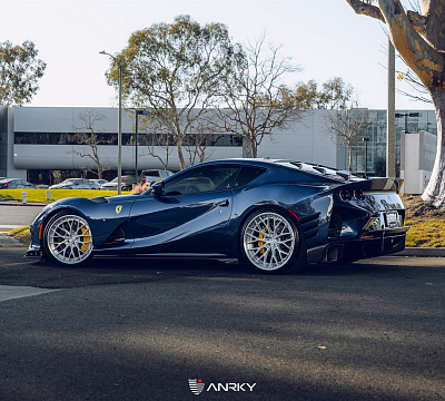 Фото дисков Anrky AN30 на Ferrari 812