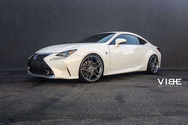 Фото дисков HRE FF11 Глянцевый графит на Lexus RC