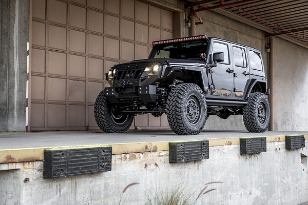 Фото дисков Black Rhino ARMORY Черный матовый на Jeep Wrangler III (JK)