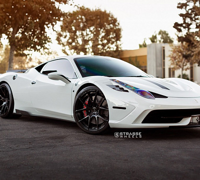 Фото дисков Strasse Wheels SM5R Deep Concave Monoblock на Ferrari 458