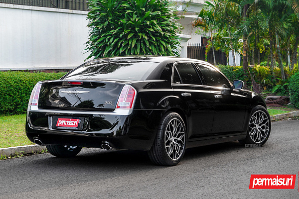 Фото дисков Vossen HF-2 Алмазная проточка на Chrysler 300 II