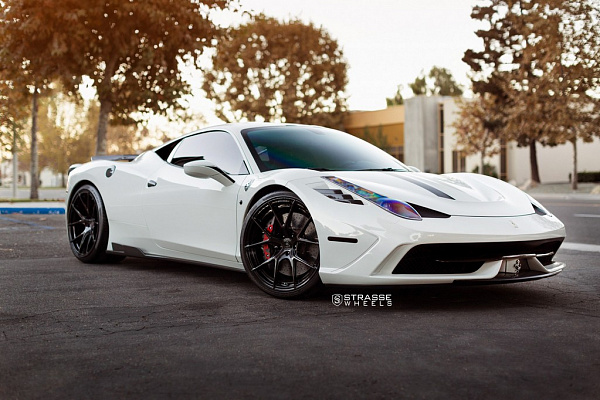 Фото дисков Strasse Wheels SM5R Deep Concave Monoblock Другой цвет на Ferrari 458
