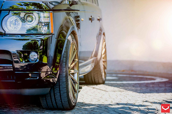 Фото дисков Vossen VFS-2 Сатиновое темное золото на Range Rover Sport I