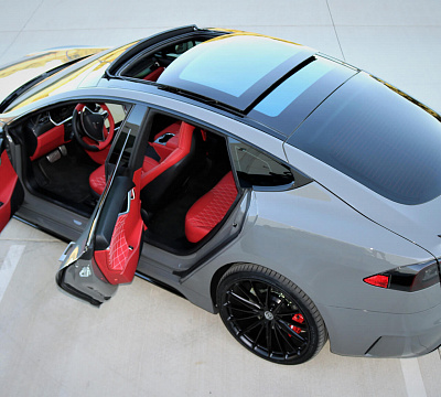 Фото дисков HRE P103 на Tesla Model S