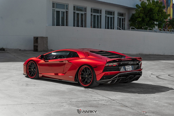 Фото дисков Anrky S3-X5 Черный глянец на Lamborghini Aventador