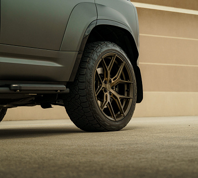 Фото дисков Vossen HF-5 на Land Rover Defender II