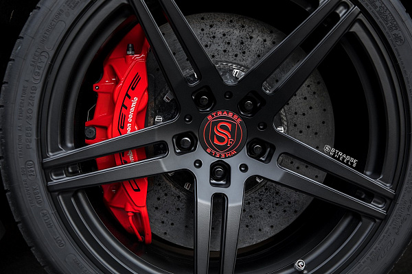 Фото дисков Strasse Wheels SP5R Deep Concave Monoblock Черный сатин на Chevrolet Corvette C7