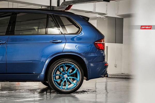 Фото дисков HRE S201 Синий сатин на BMW X5/X5 M (E70)