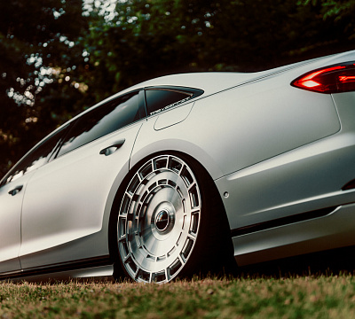 Фото дисков Vossen HF-9 на Audi A/S 8 (D5)
