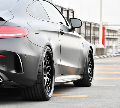 Фото дисков HRE 300 на Mercedes-Benz C-Class (W205)