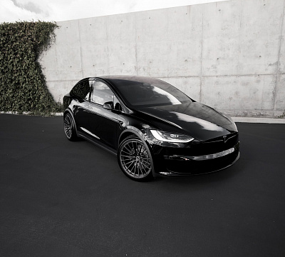 Фото дисков Brixton Forged PF20 R на Tesla Model X