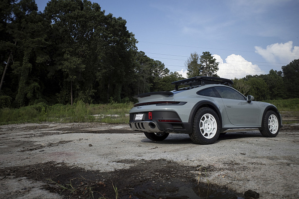 Фото дисков Rotiform FTD Белый сатин на Porsche 911 VIII