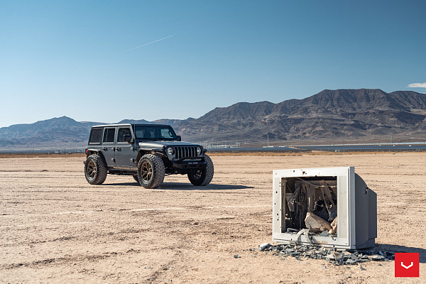 Фото дисков Vossen HF-5 Сатиновая бронза на Jeep Wrangler IV (JL)