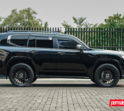 Фото дисков Vossen HF-8 на Toyota Land Cruiser 300