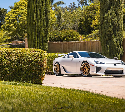 Фото дисков Anrky AN30 на Lexus LFA