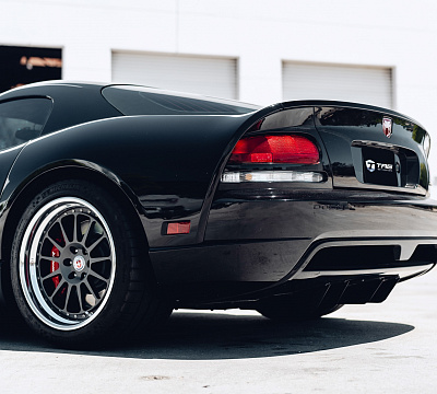 Фото дисков HRE 303 на Dodge Viper