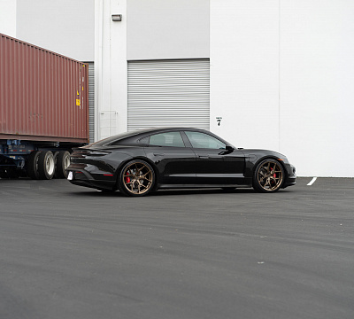 Фото дисков Vossen HF-5 на Porsche Taycan I
