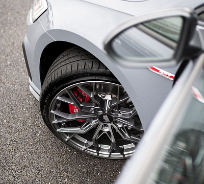 Фото дисков Bola FLX на Volkswagen Golf VII