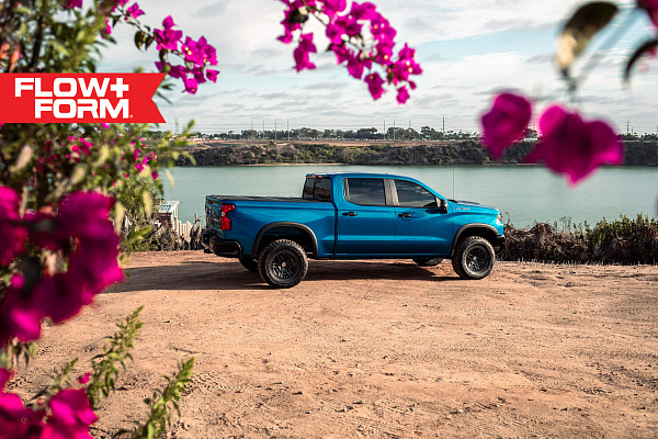 Фото дисков HRE FT1 Черный сатин на Chevrolet Silverado IV