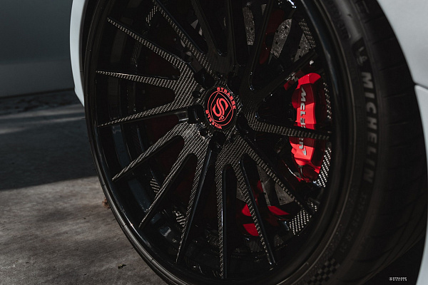 Фото дисков Strasse Wheels SV15T Deep Concave FS Другой цвет на McLaren 720S
