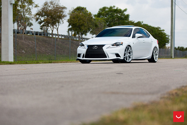 Фото дисков Vossen VFS-6 Серебро на Lexus IS II