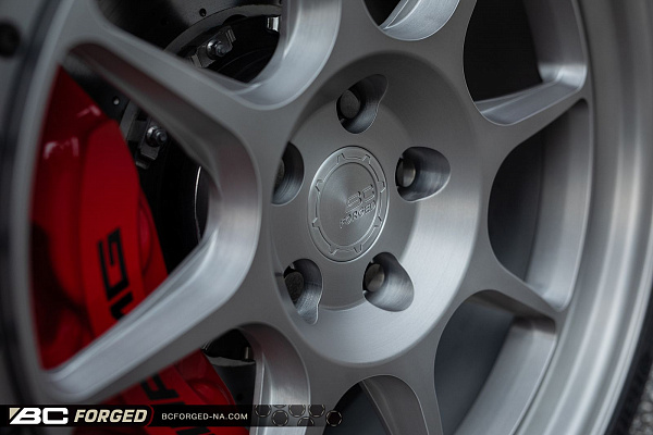 Фото дисков BC Forged LE82 // MLE82 Сатиновый темный лак на Mercedes-Benz E-Class (W212, S212, C207)