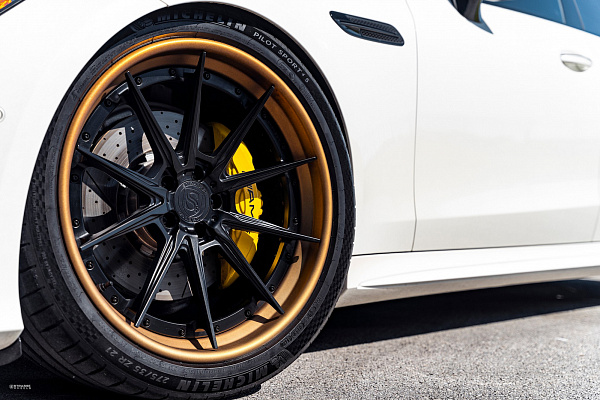Фото дисков Strasse Wheels SV10M Deep Concave FS Черный сатин на Mercedes-Benz AMG GT I