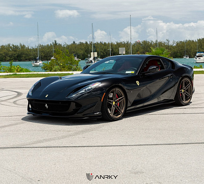 Фото дисков Anrky AN27 на Ferrari 812