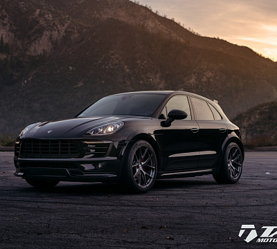 Фото дисков HRE P101 на Porsche Macan I