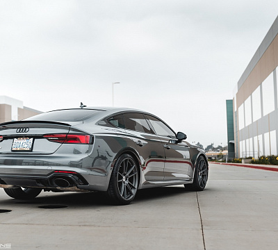 Фото дисков HRE FF04 на Audi A/S/RS 5 (F5)