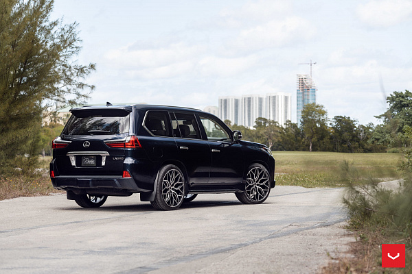 Фото дисков Vossen HF-2 Алмазная проточка на Lexus LX III
