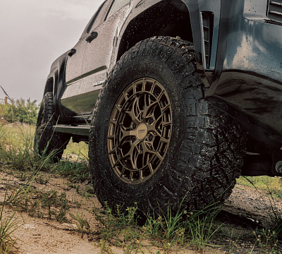 Фото дисков Vossen HFX-1 (6-Lug) на  Toyota Tacoma IV