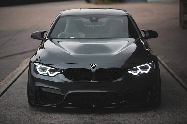 Фото дисков HRE P103 Глянцевый темный лак на BMW 4/M4 (F32/F82)