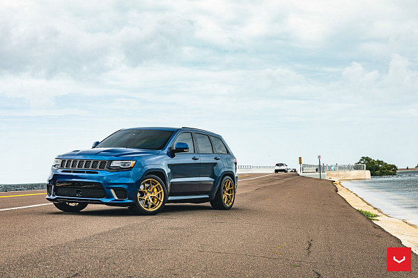 Фото дисков Vossen HF-5 Глянцевое золото на Jeep Grand Cherokee IV