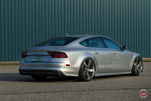 Фото дисков Vossen CG-210T Глянцевый лак на Audi A/RS 7 (4G)