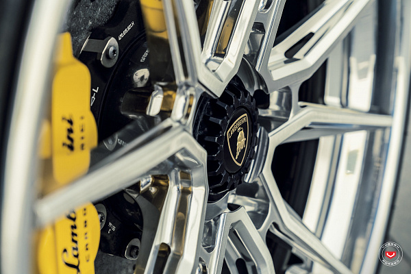 Фото дисков Vossen EVO-2R (3-Piece) Полированный лак на Lamborghini Aventador