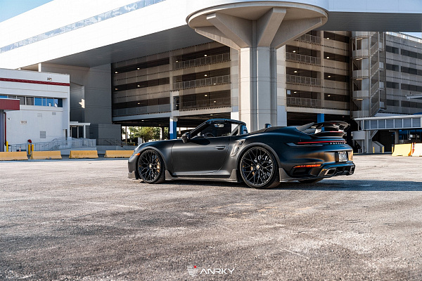 Фото дисков Anrky AN10 Черный глянец на Porsche 911 VIII