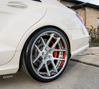 Фото дисков Strasse Wheels SM5 Deep Concave на Mercedes-Benz CLS (C218)