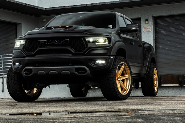 Фото дисков Anrky AN36-S Сатиновое золото на Ram 1500 V