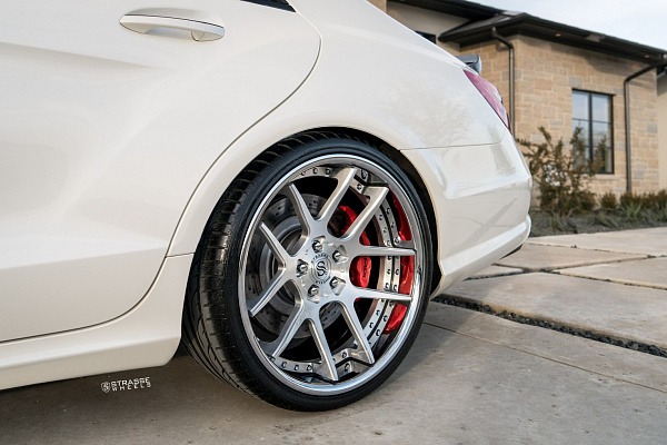 Фото дисков Strasse Wheels SM5 Deep Concave Глянцевый лак на Mercedes-Benz CLS (C218)