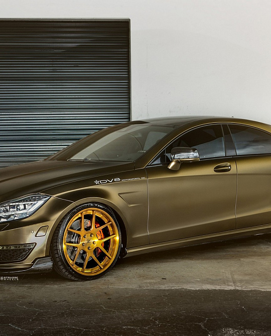 Фото дисков SM5 Deep Concave Сатиновое золото на Mercedes-Benz CLS (C218)