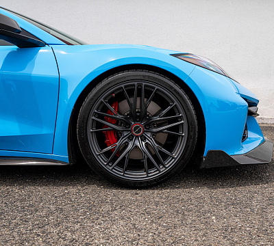Фото дисков Brixton Forged FDE05 на Chevrolet Corvette C8